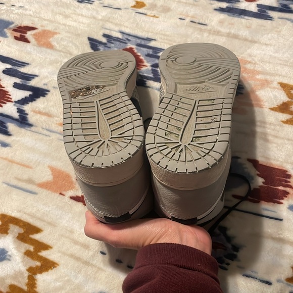 Kids air Jordan big boys size 7 . Black and gray. Good used condition. - Picture 5 of 8